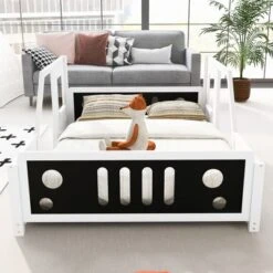 Full Size Classic Car-Shaped Platform Bed With Wheels - ModernLuxe